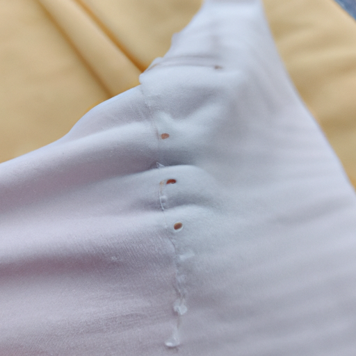 תחתית הבגד עשויה להיות חסרת גמישות וטווח תנועה בשל האופי המותאם של הפריטים.