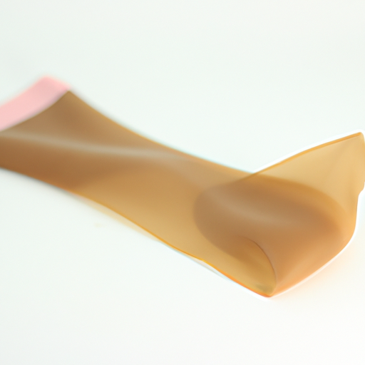 גרביונים דנייר מחזיקים מעמד זמן רב יותר מאשר גרביונים מסורתיים בשל חוזק החומר הדנייר.