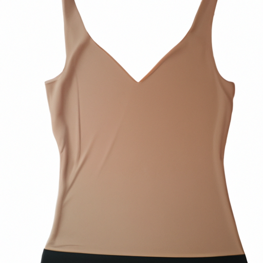 גופיות ספגטי לנשים מחמיאות לכל סוגי הגוף, כל עוד המידה נכונה.